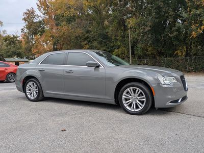 2017 Chrysler 300 - 2C3CCAAG8HH665049