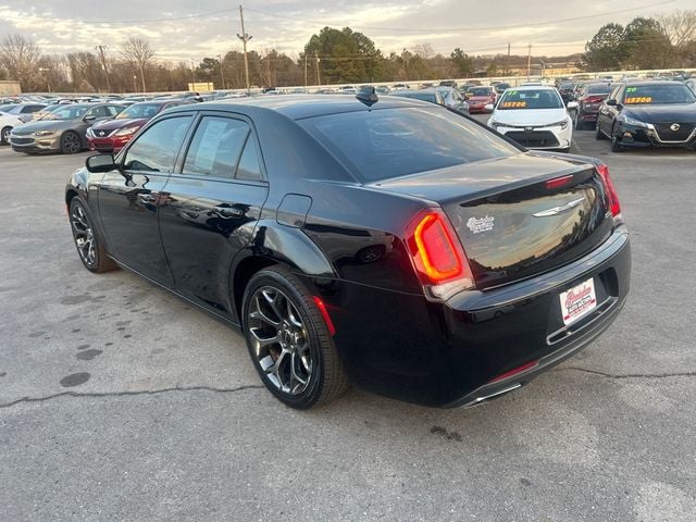 2017 Chrysler 300 S - 22990481 - 5