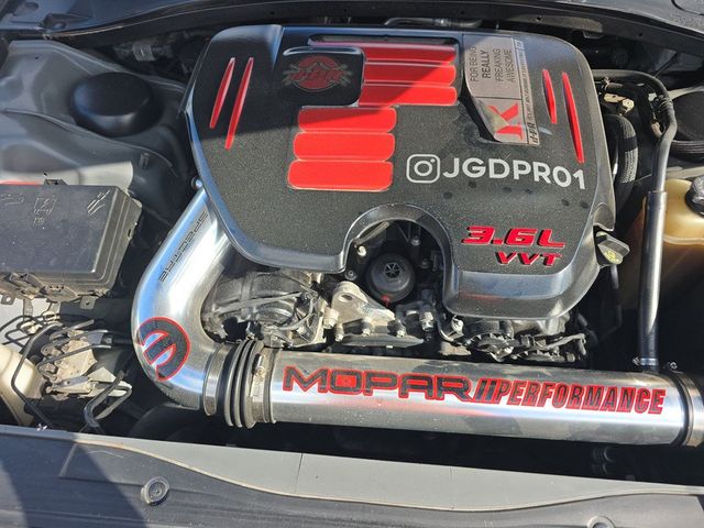 2017 Chrysler 300 S - 23087034 - 9