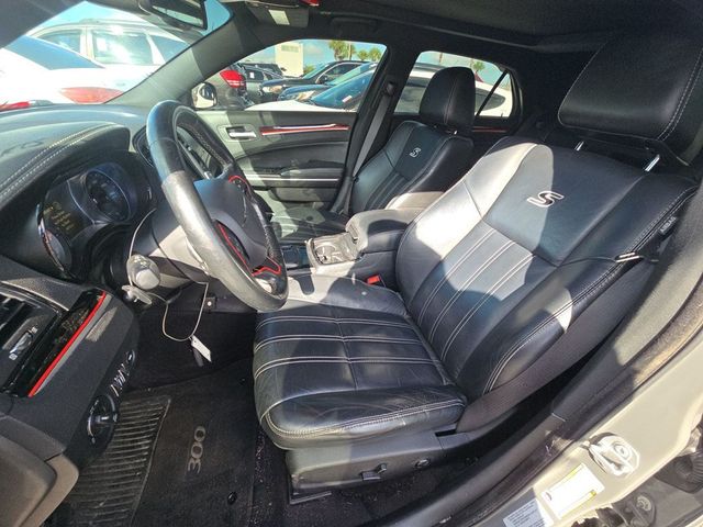 2017 Chrysler 300 S - 23087034 - 15