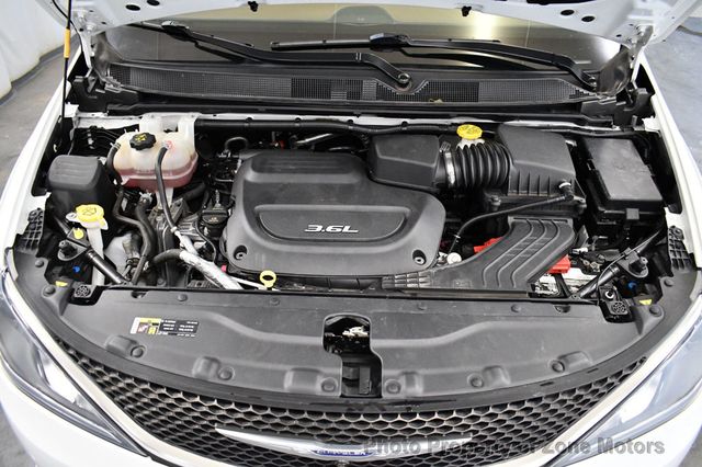 2017 Chrysler Pacifica Limited 4dr Wagon - 23037185 - 59