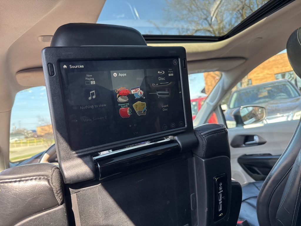 2017 Chrysler Pacifica Limited 4dr Wagon - 23005906 - 9