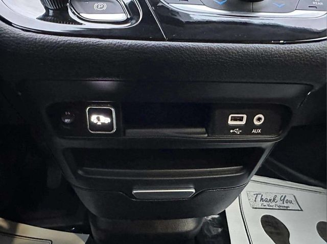 2017 Chrysler Pacifica Limited 4dr Wagon - 22940470 - 15