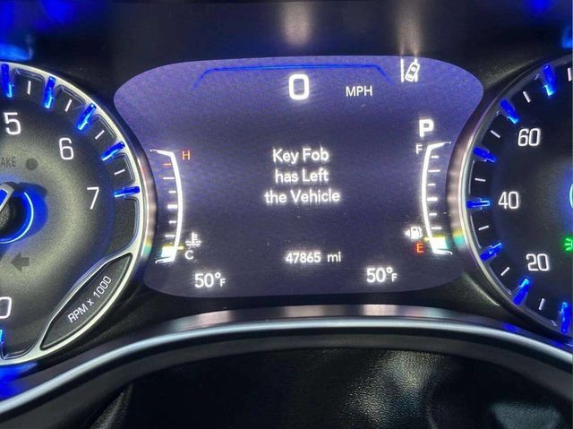 2017 Chrysler Pacifica Limited 4dr Wagon - 22940470 - 18