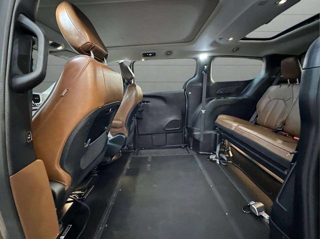 2017 Chrysler Pacifica Limited 4dr Wagon - 22940470 - 22