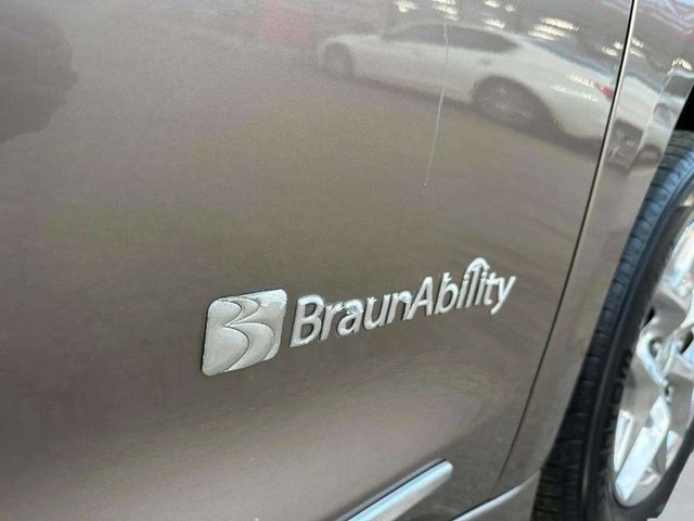 2017 Chrysler Pacifica Limited 4dr Wagon - 22940470 - 25