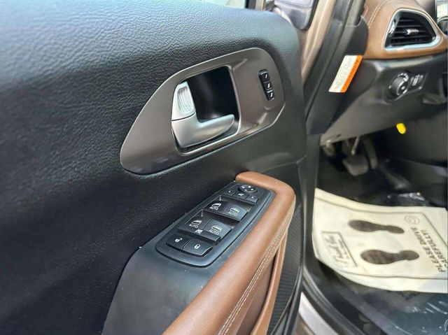 2017 Chrysler Pacifica Limited 4dr Wagon - 22940470 - 28