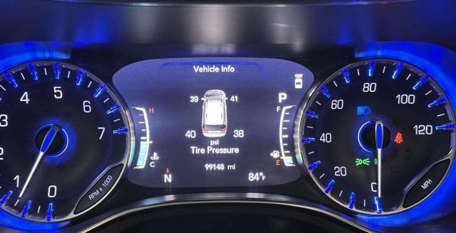 2017 Chrysler Pacifica Limited 4dr Wagon - 23035568 - 37