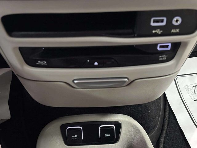2017 Chrysler Pacifica Limited 4dr Wagon - 23053538 - 35