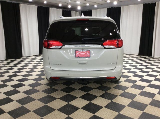 2017 Chrysler Pacifica Limited 4dr Wagon - 22965673 - 4