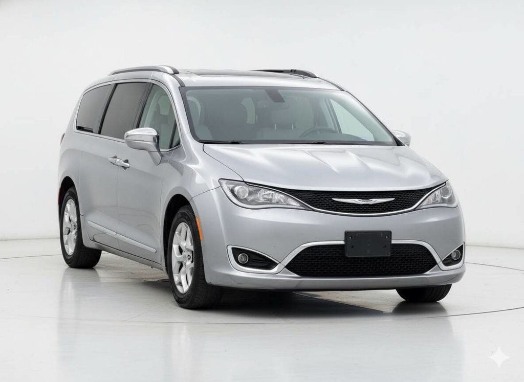 2017 Chrysler Pacifica Limited photo 4