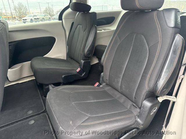 2017 Chrysler Pacifica LX 4dr Wagon - 22965552 - 8