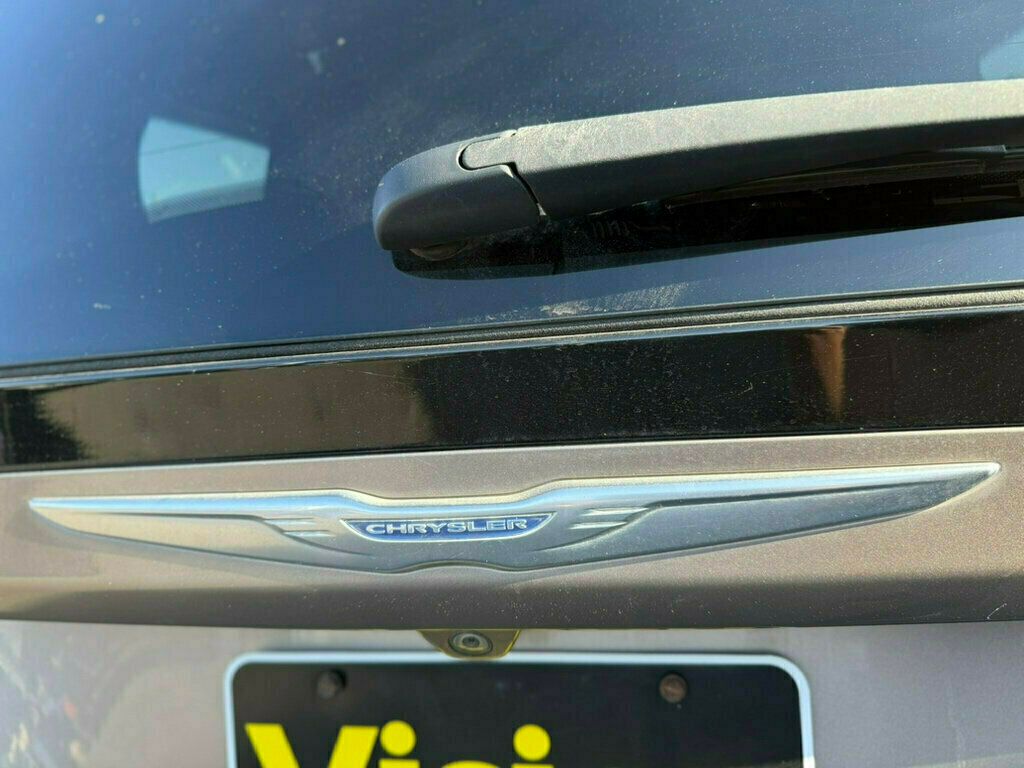 2017 Chrysler Pacifica LX photo 25