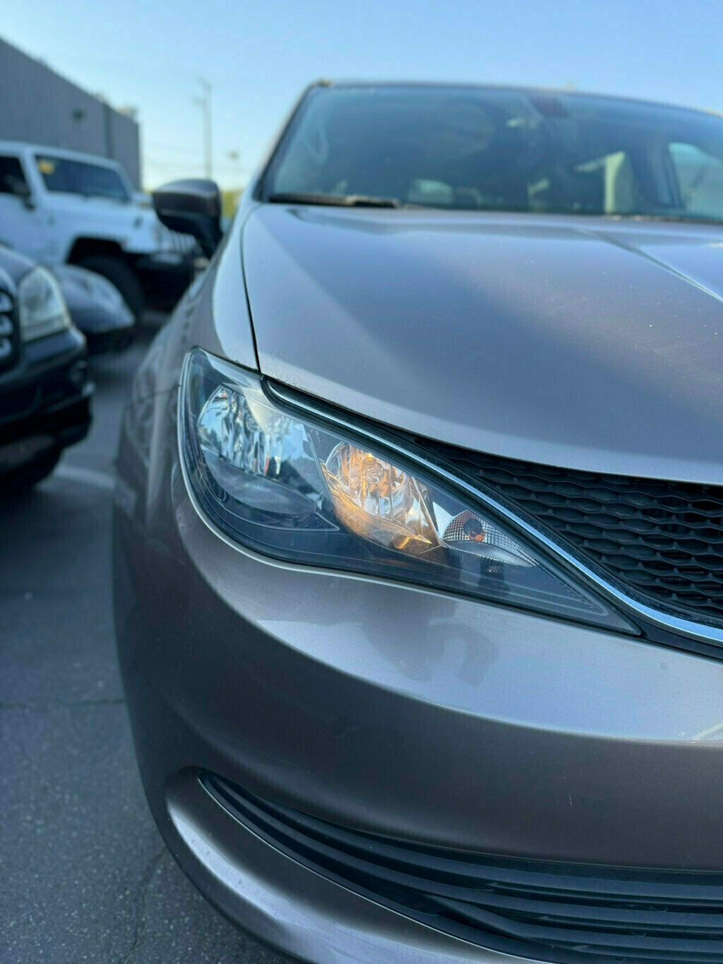 2017 Chrysler Pacifica LX photo 27
