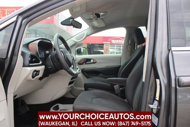 2017 Chrysler Pacifica LX 4dr Wagon - 22927948 - 23
