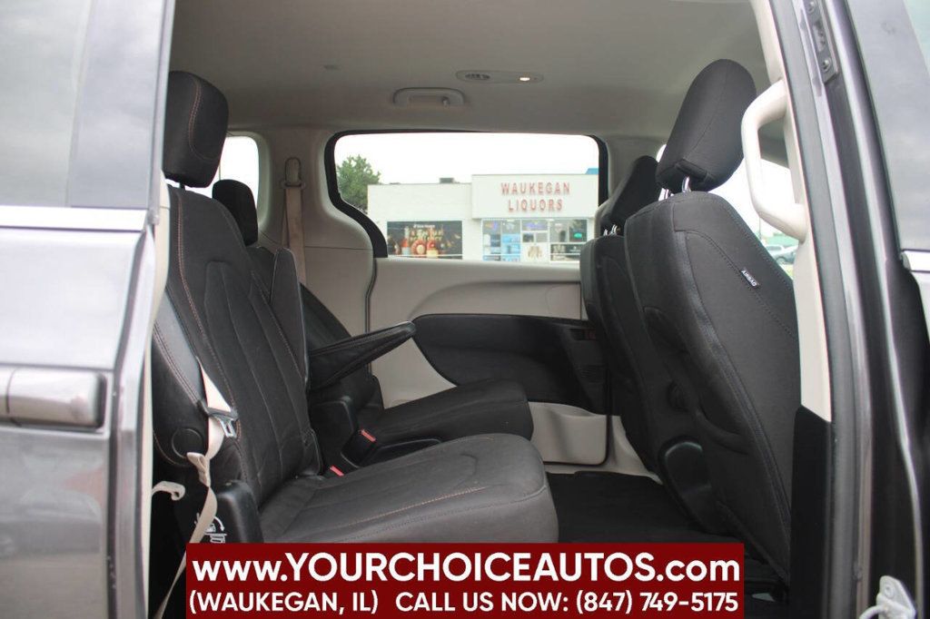 2017 Chrysler Pacifica LX 4dr Wagon - 22927948 - 27