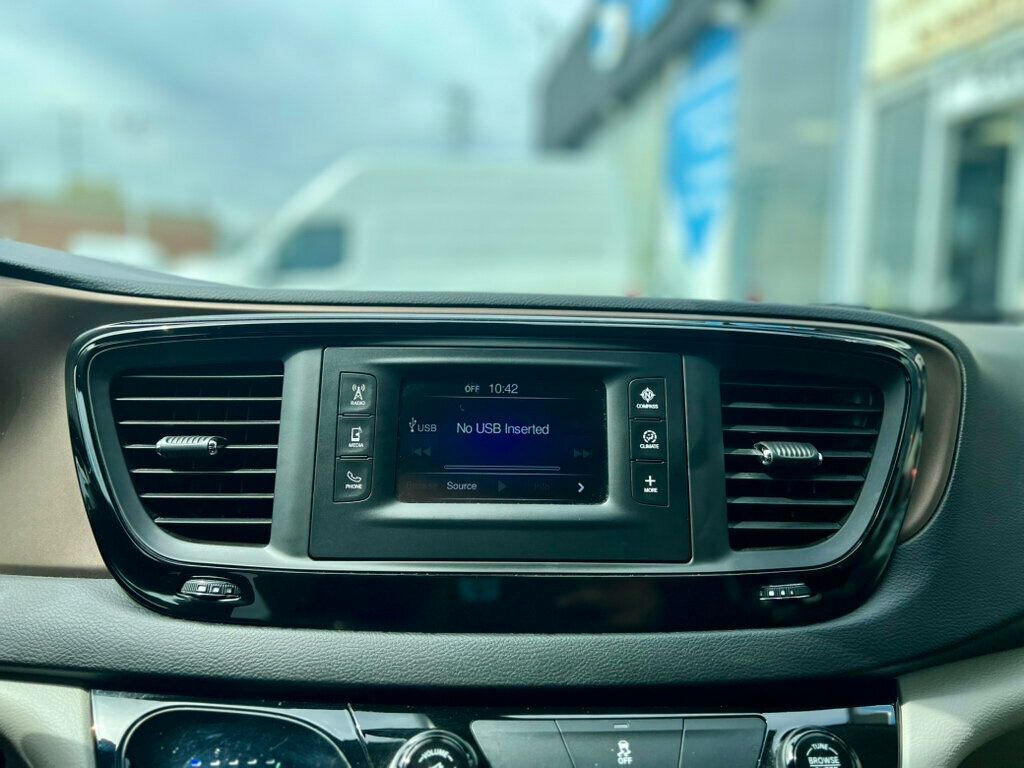 2017 Chrysler Pacifica LX 4dr Wagon - 23018915 - 21