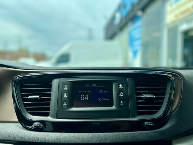 2017 Chrysler Pacifica LX 4dr Wagon - 23018915 - 23