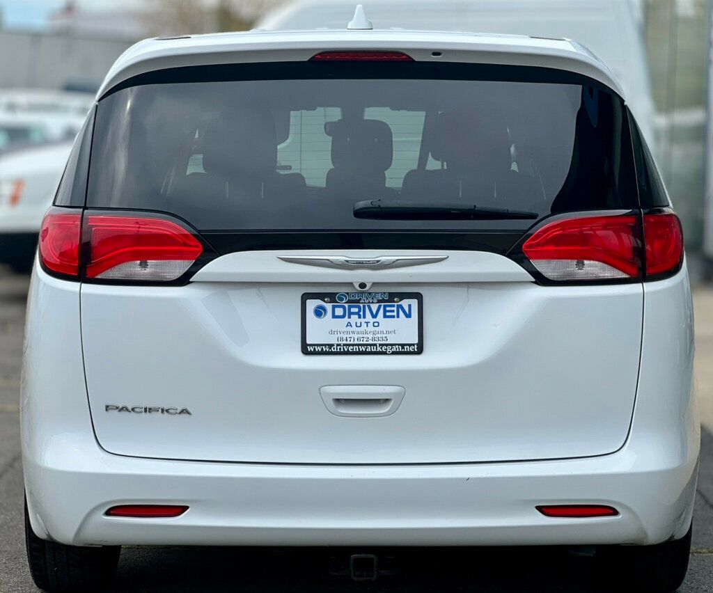 2017 Chrysler Pacifica LX 4dr Wagon - 23018915 - 3