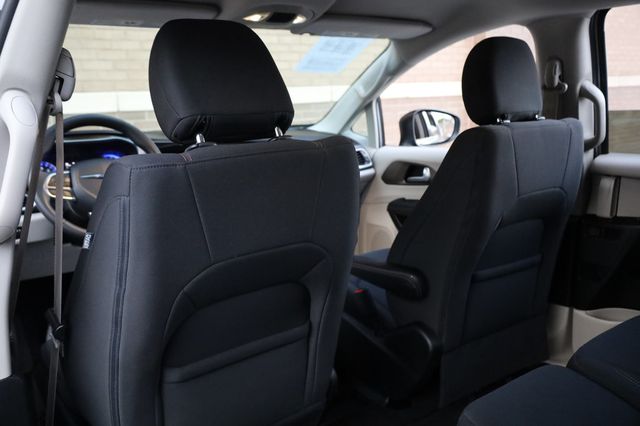 2017 Chrysler Pacifica LX 4dr Wagon - 22935937 - 15