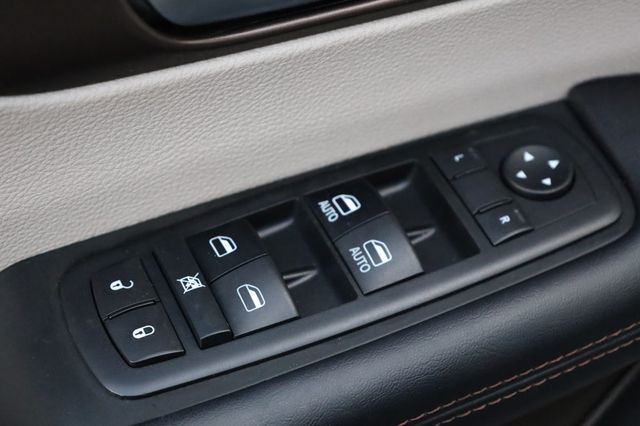 2017 Chrysler Pacifica LX 4dr Wagon - 22935937 - 28