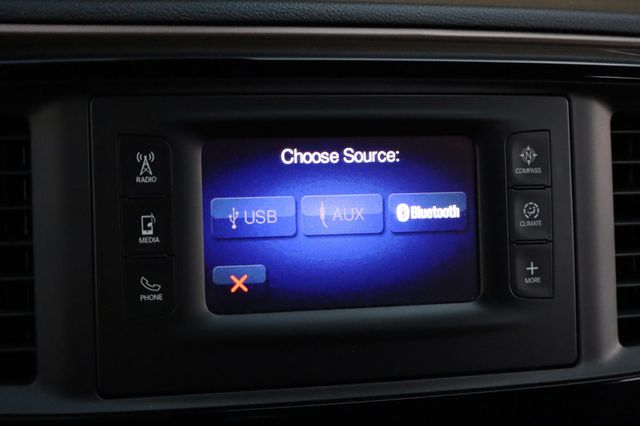 2017 Chrysler Pacifica LX 4dr Wagon - 22935937 - 32