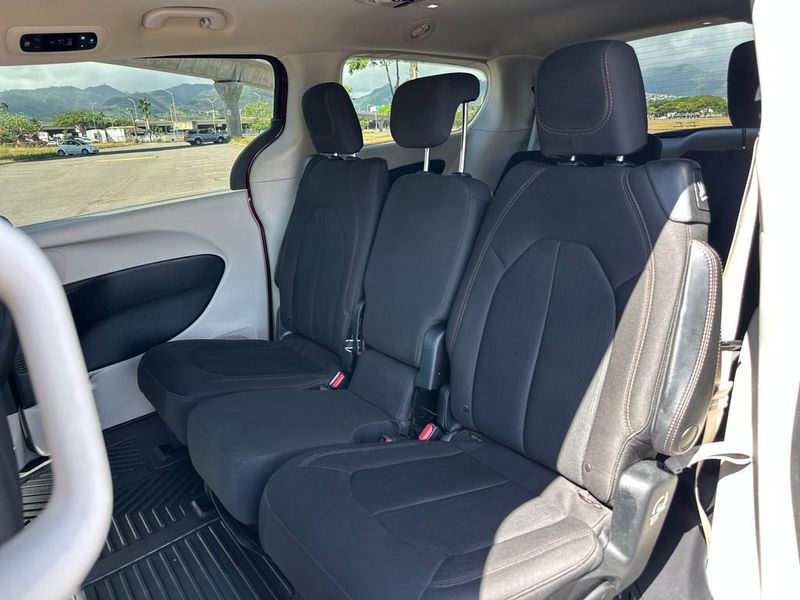 2017 Chrysler Pacifica Touring 4dr Wagon - 23038658 - 14