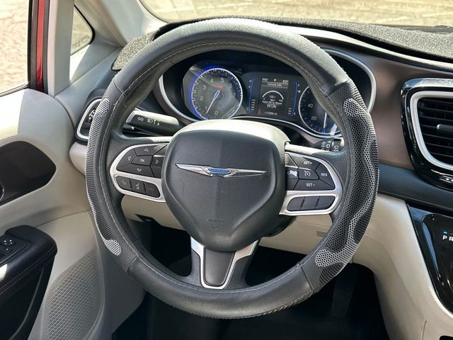 2017 Chrysler Pacifica Touring 4dr Wagon - 23038658 - 16