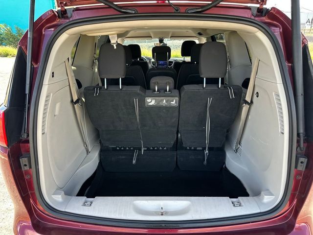 2017 Chrysler Pacifica Touring 4dr Wagon - 23038658 - 18