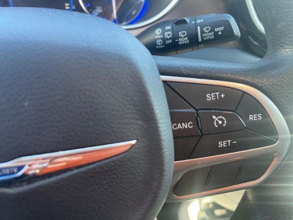 2017 Chrysler Pacifica Touring 4dr Wagon - 22973412 - 9