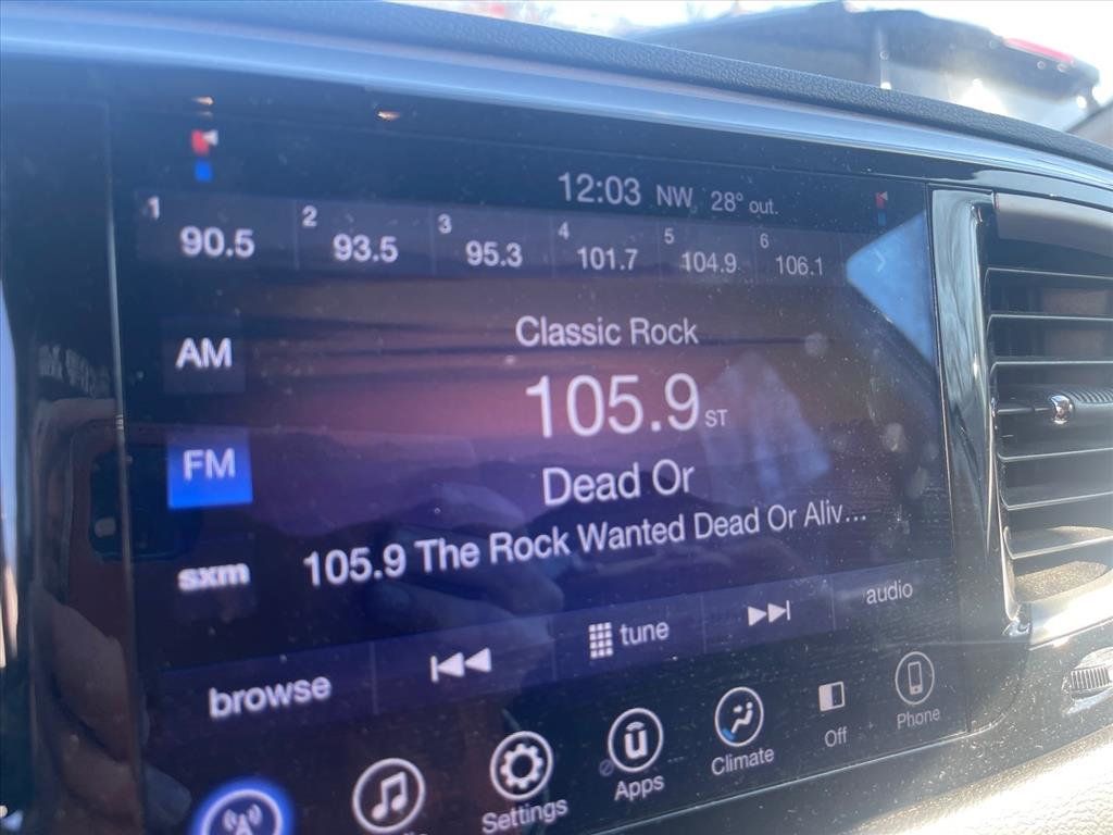 2017 Chrysler Pacifica Touring 4dr Wagon - 22973412 - 11