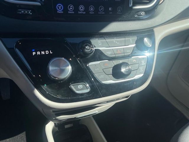 2017 Chrysler Pacifica Touring 4dr Wagon - 22973412 - 13