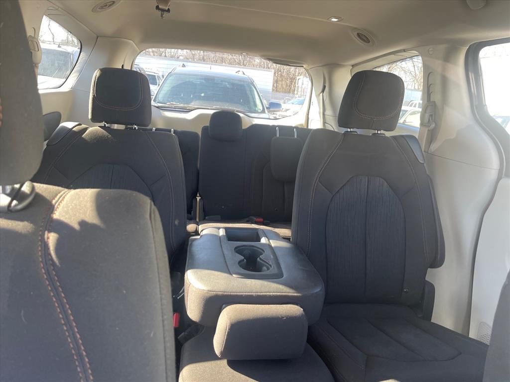 2017 Chrysler Pacifica Touring 4dr Wagon - 22973412 - 19