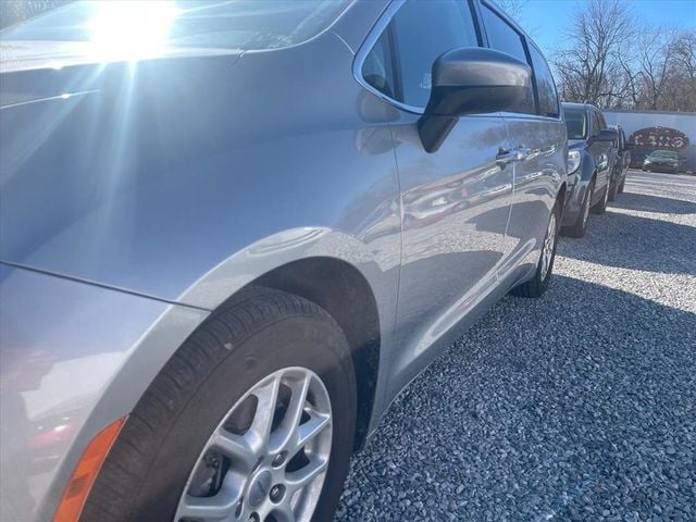 2017 Chrysler Pacifica Touring 4dr Wagon - 22973412 - 4