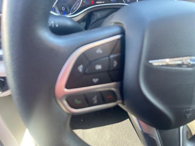 2017 Chrysler Pacifica Touring 4dr Wagon - 22973412 - 7