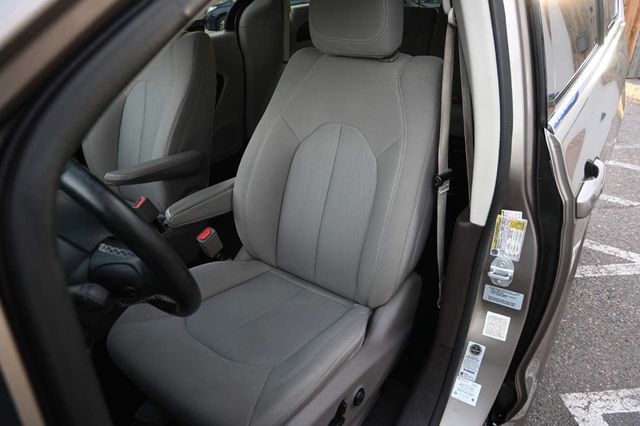 2017 Chrysler Pacifica Touring 4dr Wagon - 22963886 - 13