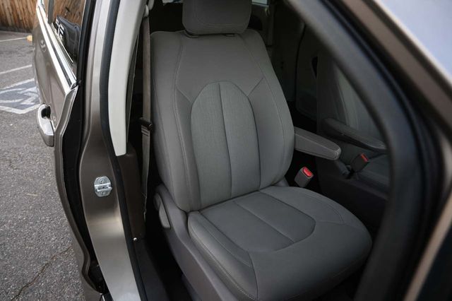 2017 Chrysler Pacifica Touring 4dr Wagon - 22963886 - 15