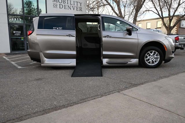 2017 Chrysler Pacifica Touring 4dr Wagon - 22963886 - 16