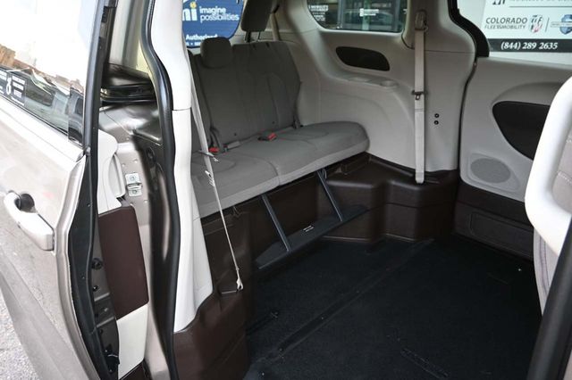 2017 Chrysler Pacifica Touring 4dr Wagon - 22963886 - 17