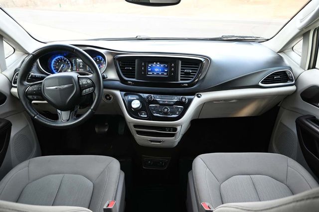 2017 Chrysler Pacifica Touring 4dr Wagon - 22963886 - 21