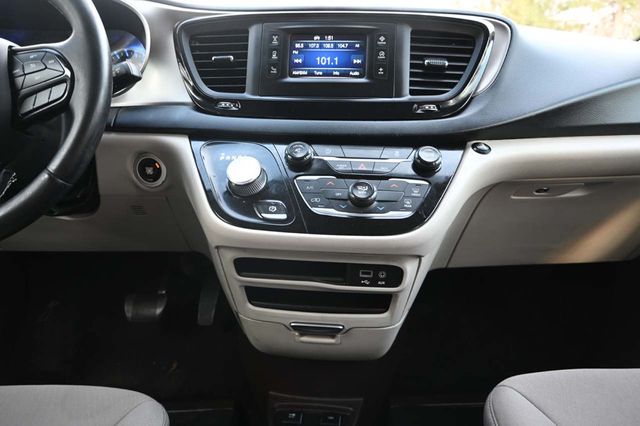 2017 Chrysler Pacifica Touring 4dr Wagon - 22963886 - 22