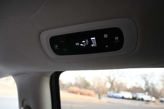 2017 Chrysler Pacifica Touring 4dr Wagon - 22963886 - 27