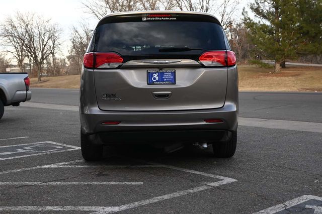 2017 Chrysler Pacifica Touring 4dr Wagon - 22963886 - 6