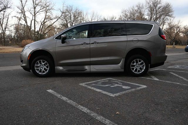 2017 Chrysler Pacifica Touring 4dr Wagon - 22963886 - 8