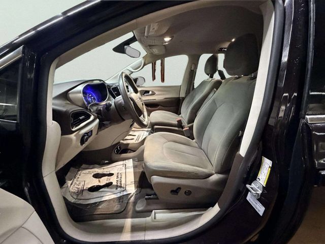 2017 Chrysler Pacifica Touring 4dr Wagon - 23020812 - 12