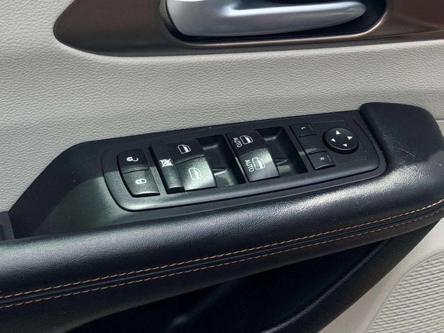 2017 Chrysler Pacifica Touring 4dr Wagon - 23038740 - 17