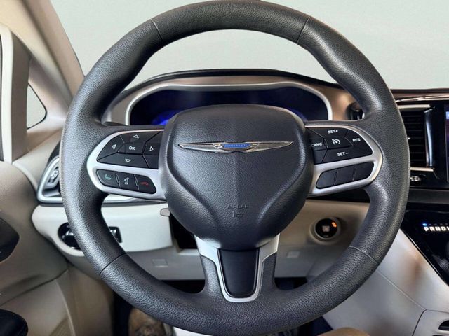 2017 Chrysler Pacifica Touring 4dr Wagon - 23038740 - 34