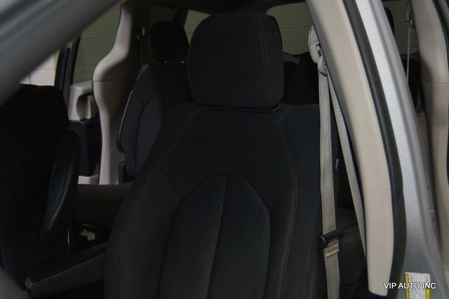 2017 Chrysler Pacifica Touring 4dr Wagon - 22975883 - 10