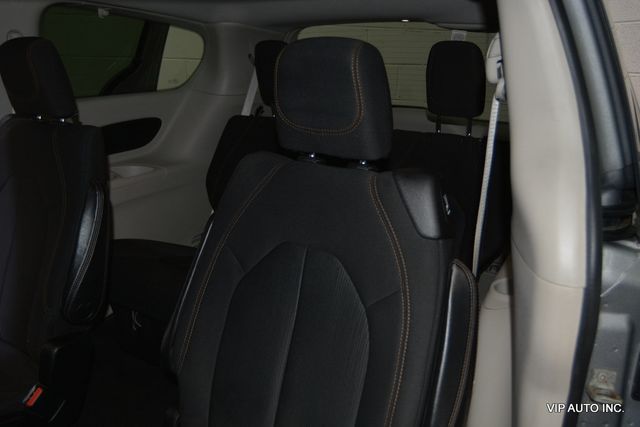 2017 Chrysler Pacifica Touring 4dr Wagon - 22975883 - 16