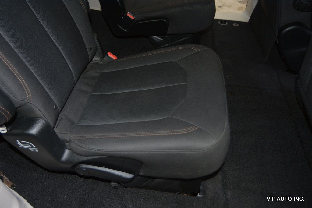 2017 Chrysler Pacifica Touring 4dr Wagon - 22975883 - 24